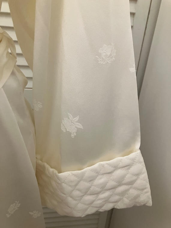 Vintage cream white long robe quilted collar and … - image 2