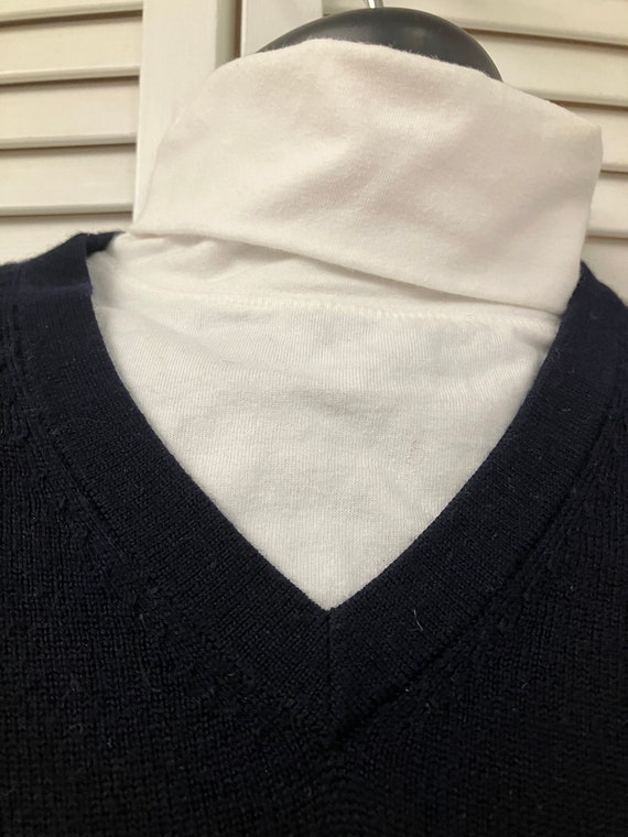 Brooks Brothers vintage V neck Merino wool pullov… - image 2