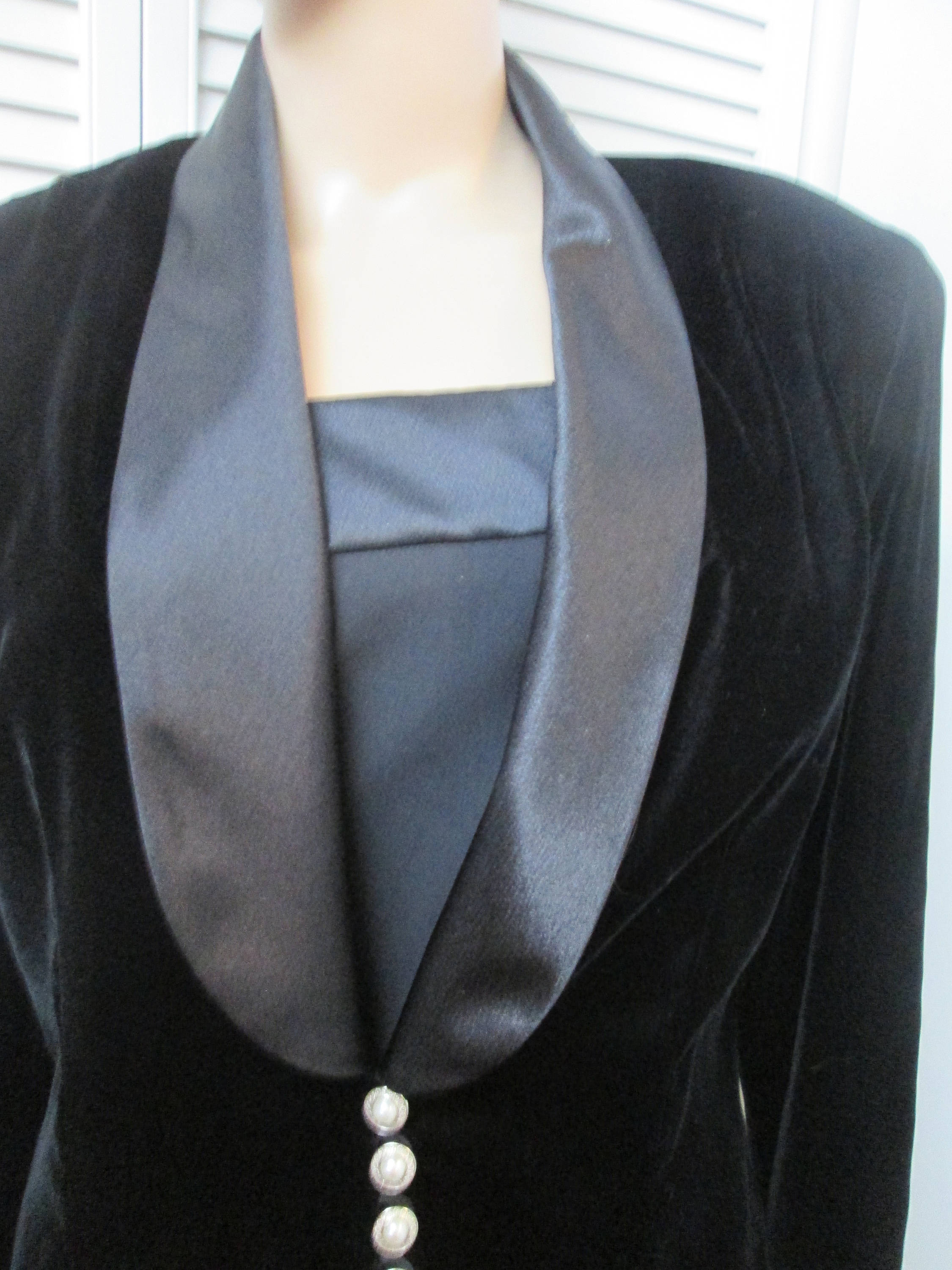 年末のプロモーション特価！ Vintage Black Satin Trimmed Spaghetti Strap Sheath W Lined トップス