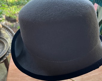 HOLT RENFREW CLASSIC BLACK FELT WOOL WIDE BRIM HAT MADE IN ITALY Holt Renfrew Wool Bowler/derby Style Hat Made in Italy - Etsy main image 3
