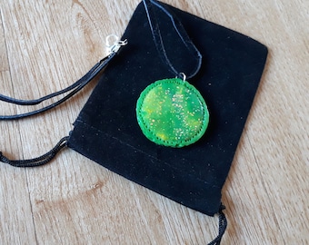 Sparkly green abstract pendant, moon shaped, light and easy to wear