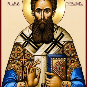 Könnte beinhalten: Eine religiöse Ikone, die den heiligen Gregor Palamas, Erzbischof von Thessaloniki, mit einem goldenen Heiligenschein darstellt. Die Figur trägt ein verziertes braun-blaues Gewand mit Kreuzmustern und hält ein blaues Buch. Der Text lautet Saint Gregory Palamas Archbishop of Thessalonica.