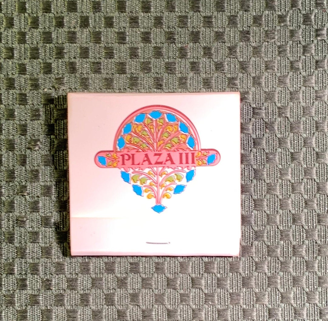 Pochette d'allumettes vintage, Plaza III, restaurant, Gilbert Robinson
