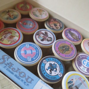 Sajou Gift Box 15 Mini Wooden Bobbin Spools
