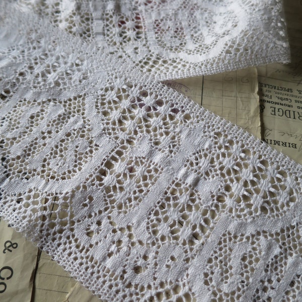 Deep White English Nottingham Cluny Lace- Encaje litúrgico eclesiástico encaje- 12 cm De profundidad