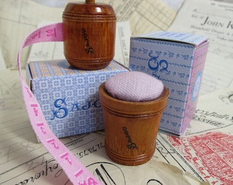 Sajou Hornbeam Wooden Tape Measure & Pin Cushion- Pink