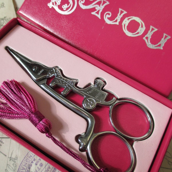 Sajou Boxed Woodmans Cart Hand Paired Embroidery Scissors