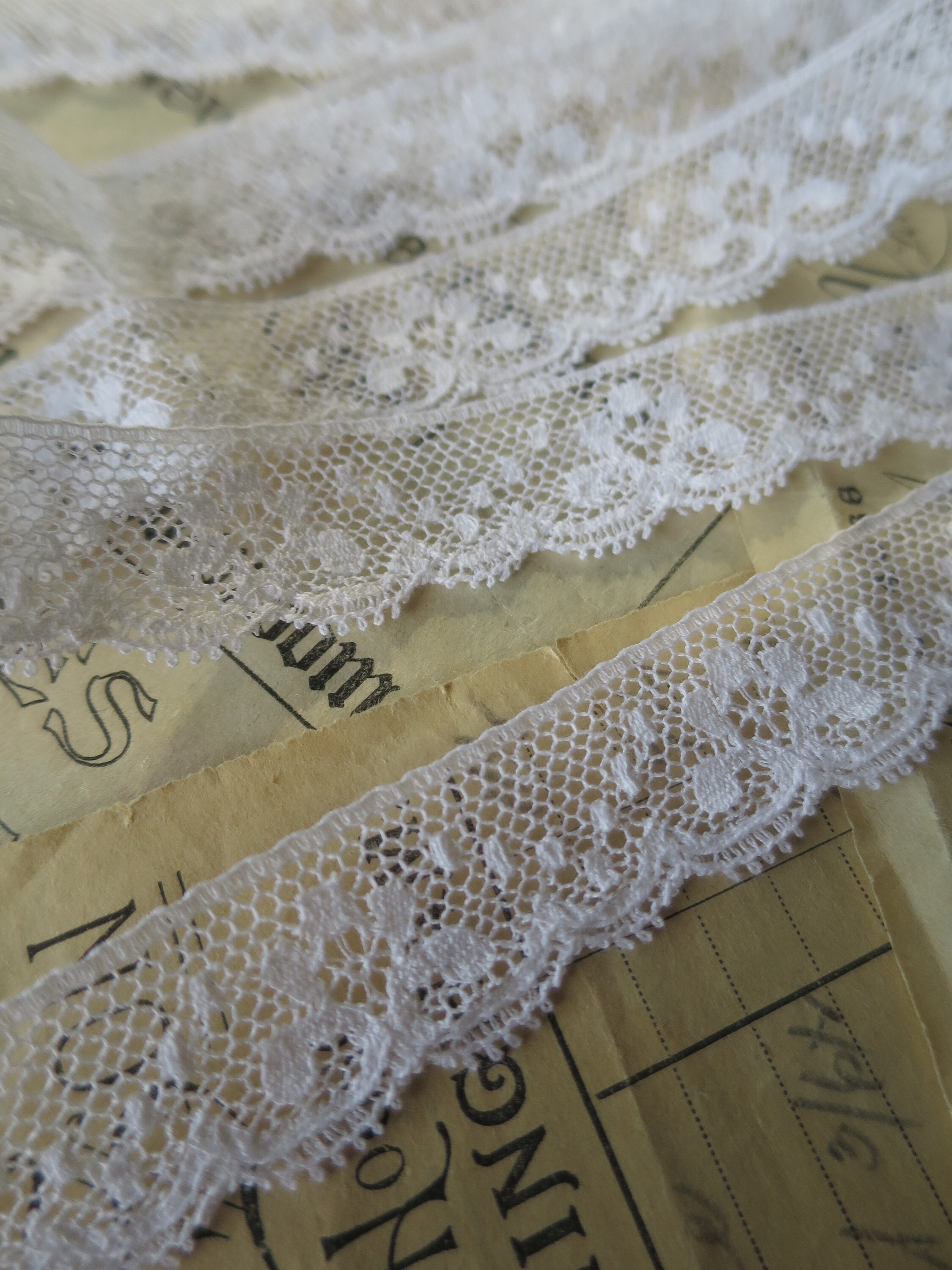 Valenciennes lace - Etsy 日本