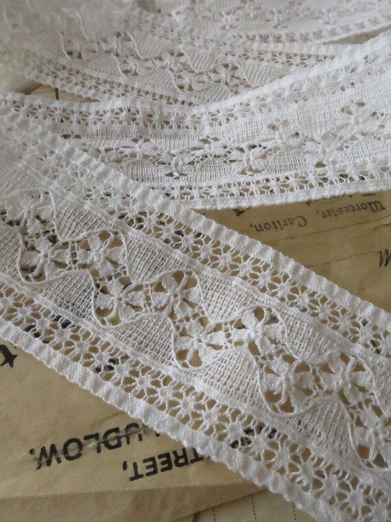 Off White English Nottingham Lace Floral Waves Insertion 4.5 Cm Etsy Ireland