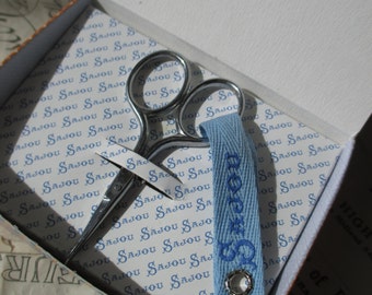 Sajou Charmes Miniature Sewing Kit Embroidery Scissors