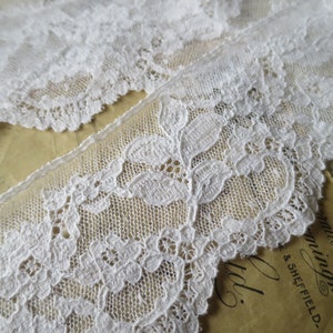 White English Nottingham Lace-  Chantilly Swags & Flowers 7.5 cm