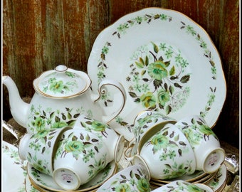 Tea Service 23 Piece Stunning Floral Colclough Pattern H776