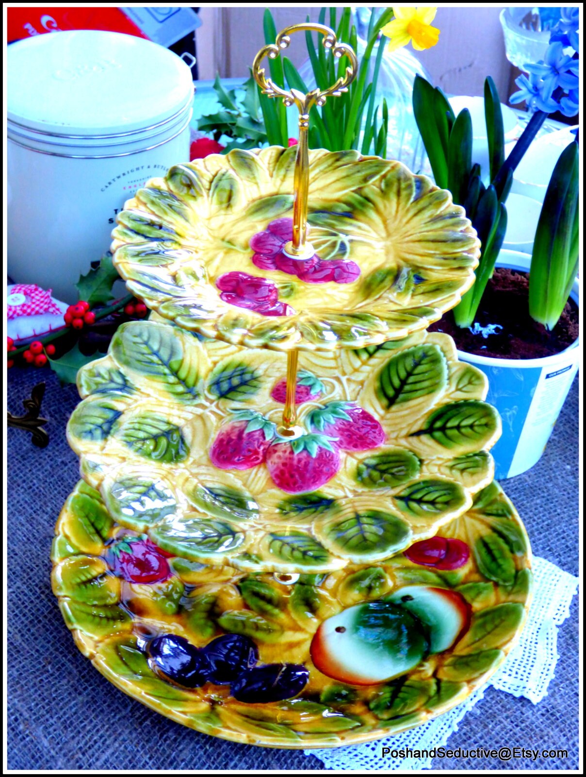 Wokii Présentoir à gâteaux en bois à 3 étages - Support de gâteau de  mariage - Sous-verres en bois pour décoration de la maison, décorations de  Noël, décoration d'intérieur : : Cuisine