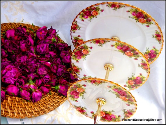 ロイヤルアルバート　オールドカントリーローズ　アフタヌーンティースタンド3段付 ロイヤルアルバートオールドカントリーローズアフタヌーンティー