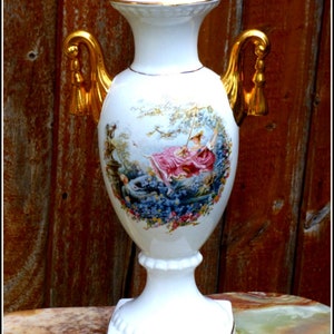 Large romantic scenes vintage pedestal vase Staffordshire English MaryLeigh Pottery pompon 24 ct gild double handle, white ironstone amphora
