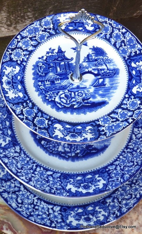 おしゃれなブルー系 ELLE 青白ストライプ花柄食器まとめ売りセット il_fullxfull.1643874572_ora1.jpg