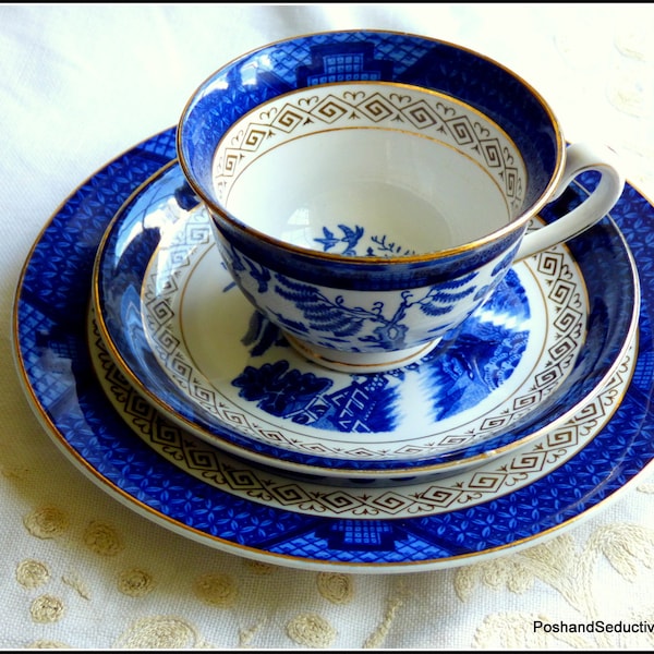 Double Phoenix Nikko JAPAN Real Old Willow majestic trio: demitasse wide cup saucer cake plate Blue Willow china pattern lover chic gift set