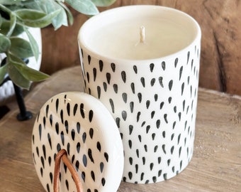 Stoneware Candle - Black - Soy Wax - Floral Design - Floral Candle - Soy Candle -Gift - Hand-poured Candle -Cotton Wick-Simply Inspired