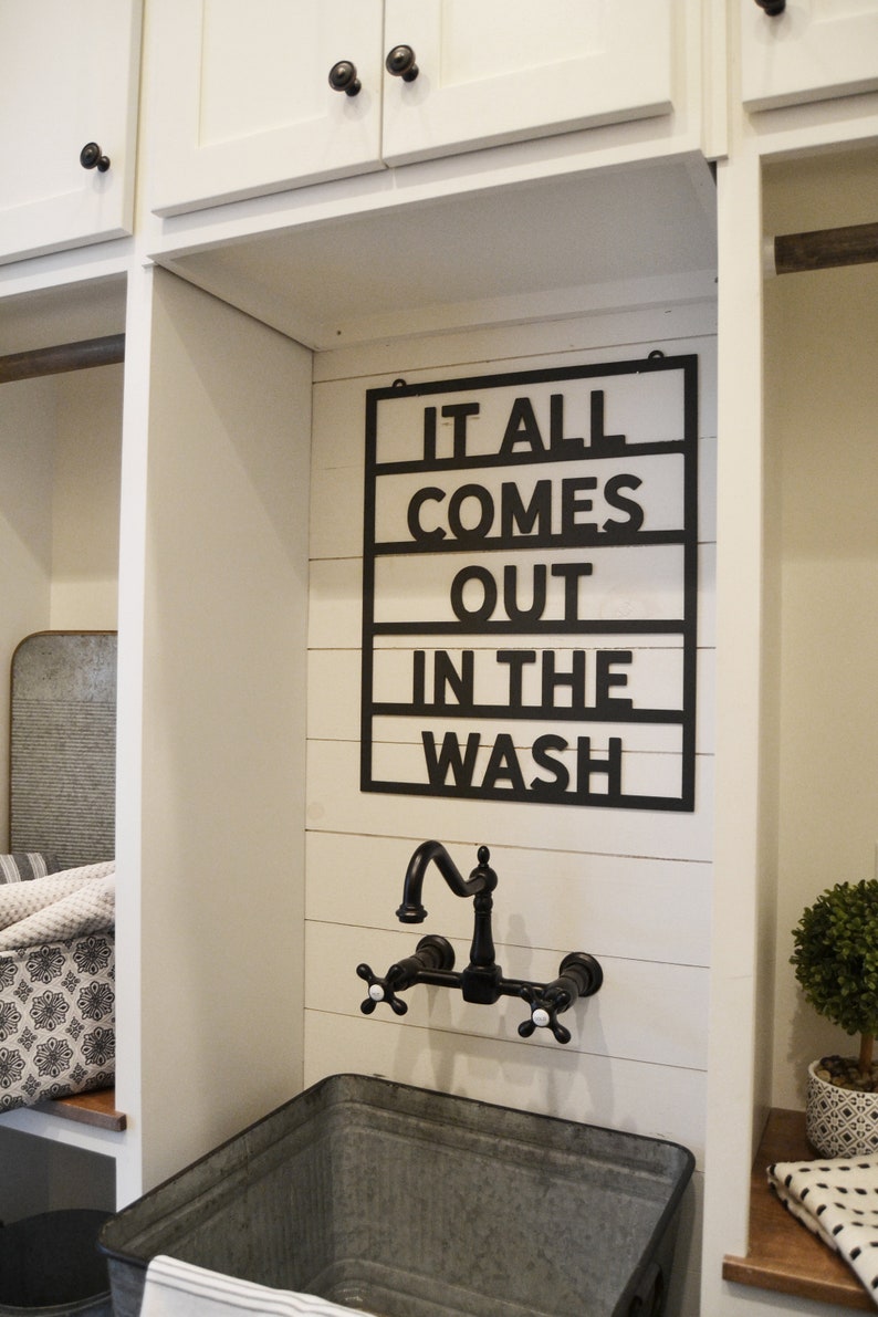 It all comes out in the wash Metal Sign Clothes Laundry Metal Sign Laundry Room Decor Modern Metal Sign-Simply Inspired-Home Decor afbeelding 1