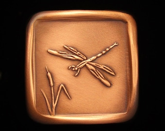 Dragonfly Knob with Cattails, 1.5" x 1.5"