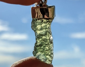 3.0g Colgante de plata esterlina de moldavita - Grado de museo - Cristal celestial, vidrio de meteorito, tectita de cristal, joyería de collar de moldavita