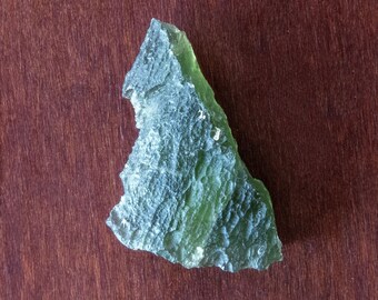 3.6g Raw B Grade Moldavite Stone - Powerful Energy - Moldavite Crystal, Meteorite Crystal, Crystal Tektite, High Grade Moldavite
