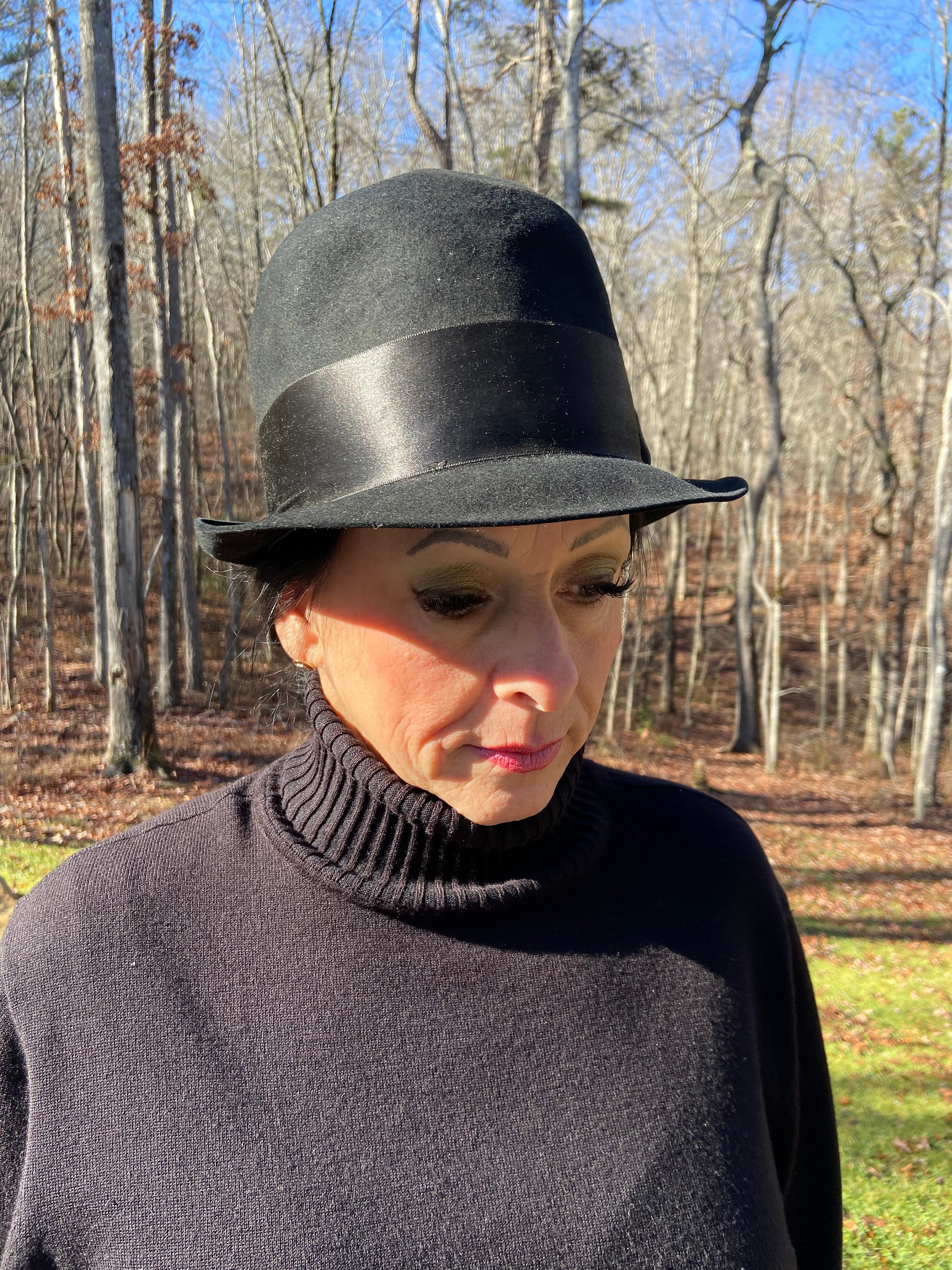 Vintage Black Felt Bowler Hat - Wormser Custom Quality  display picture 1