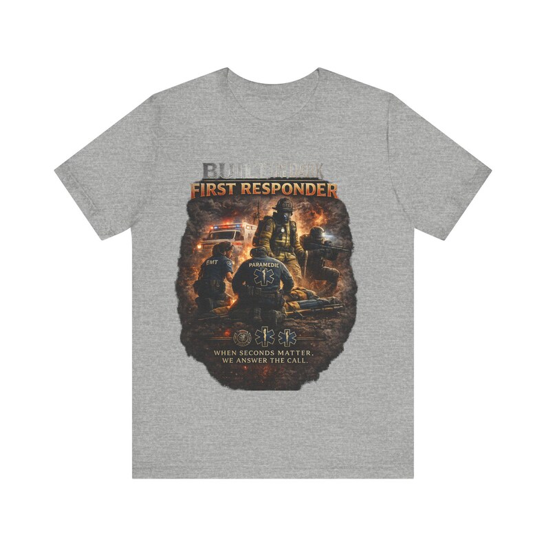 Camiseta Built In The Dark para socorristas, regalo para técnicos de emergencias médicas, camiseta para paramédicos, ropa para socorristas, camiseta de servicios de emergencia, camiseta motivacional imagen 9