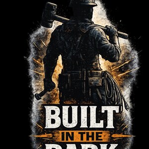 Chemise de travailleur construite dans le noir, T-shirt motivant pour le travail, Cadeau avec col bleu pour homme, Chemise d'ouvrier du bâtiment, Électricien, artisan image 5