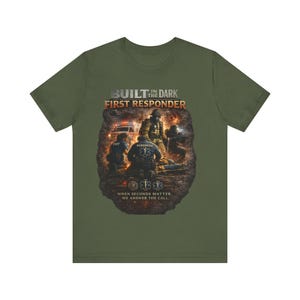 Camiseta Built In The Dark para socorristas, regalo para técnicos de emergencias médicas, camiseta para paramédicos, ropa para socorristas, camiseta de servicios de emergencia, camiseta motivacional imagen 8