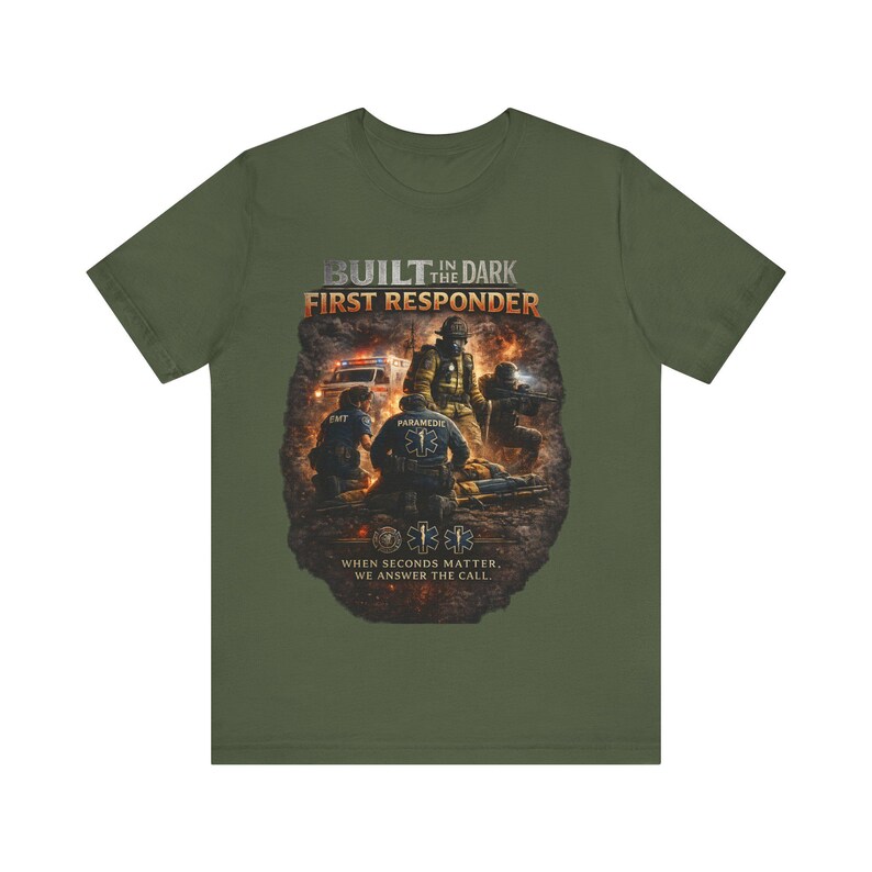 Camiseta Built In The Dark para socorristas, regalo para técnicos de emergencias médicas, camiseta para paramédicos, ropa para socorristas, camiseta de servicios de emergencia, camiseta motivacional imagen 8
