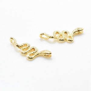 Snake Pendant . Snake Charm . Animal Charm . Jewelry Craft Supply . 16K Polished Gold Plated over Brass - 2pcs / UT0012-PG