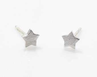Star Post Earring . Star Brass Earring . 925 Sterling Silver Post . Polished Rhodium Plated over Brass- 2pcs / IA0119-PR