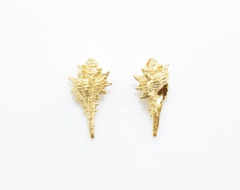 Conch Pendant (Small) . Trumpet Shell Charm . Conch Bead . Top Shell Pendant . 16K Matte Gold Plated over Brass - 2pcs / IA0035-MG