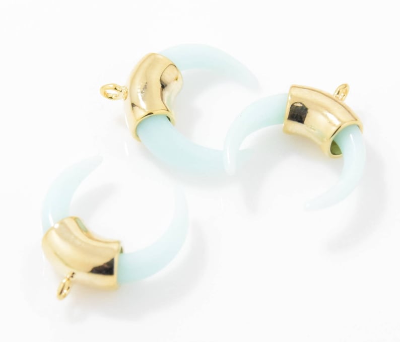 Skyblue Gemstone Ox Horn Pendant Gemstone Bull Horn Charm 16K Polished Gold Plated over Brass Crescent Pendant 2pcs IA0016-PGSB