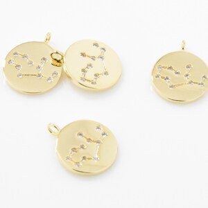 Vierge. la Vierge . Pendentif Constellation Cubique . Pendentif signe du zodiaque . 16K plaqué or poli sur laiton - 2pcs / IA0186-PG
