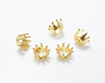 Crown Brass Pendant . Tiara Pendant . Wedding Jewelry . 16K Matte Gold Plated over Brass - 4pcs / IA0102-MG