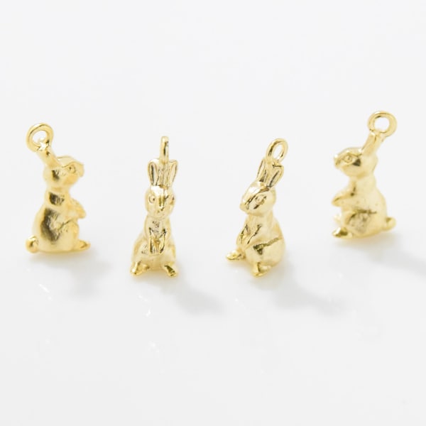 Rabbit Pendant . Rabbit Charm . Bunny Pendant . Bunny Charm . 16K Matte Gold Plated over Pewter - 2pcs / IA0125-MG