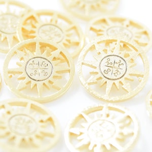 Compass Pendant . Compass Charm .  Compass Beads . Coin Pendant . Coin Charm . 16K Matte Gold Plated over Brass - 2pcs / IA0236-MG
