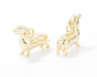 Dachshund Pendant . Dachshund Charm . Dog Pendant . Dog Charm . Puppy Pendant . 16K Matte Gold Plated over Brass - 2pcs / IA0059-MG