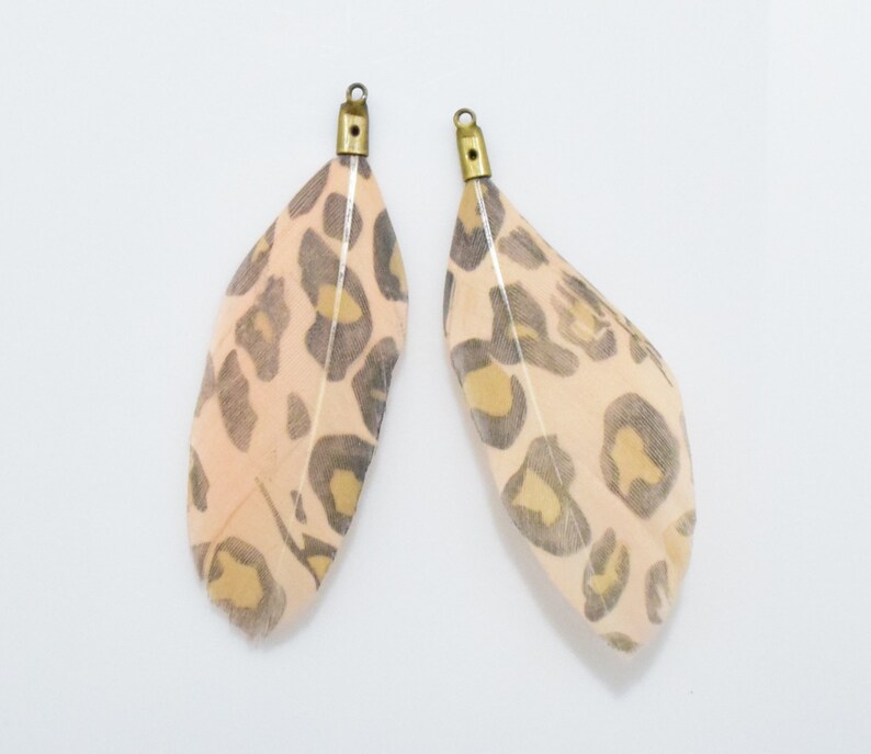 50pcs TD0001-LD Wholesale Burnished Gold Plated over Brass Cap 10/%DC Leopard Feather Pendant 50 pcs Genuine Duck Feather