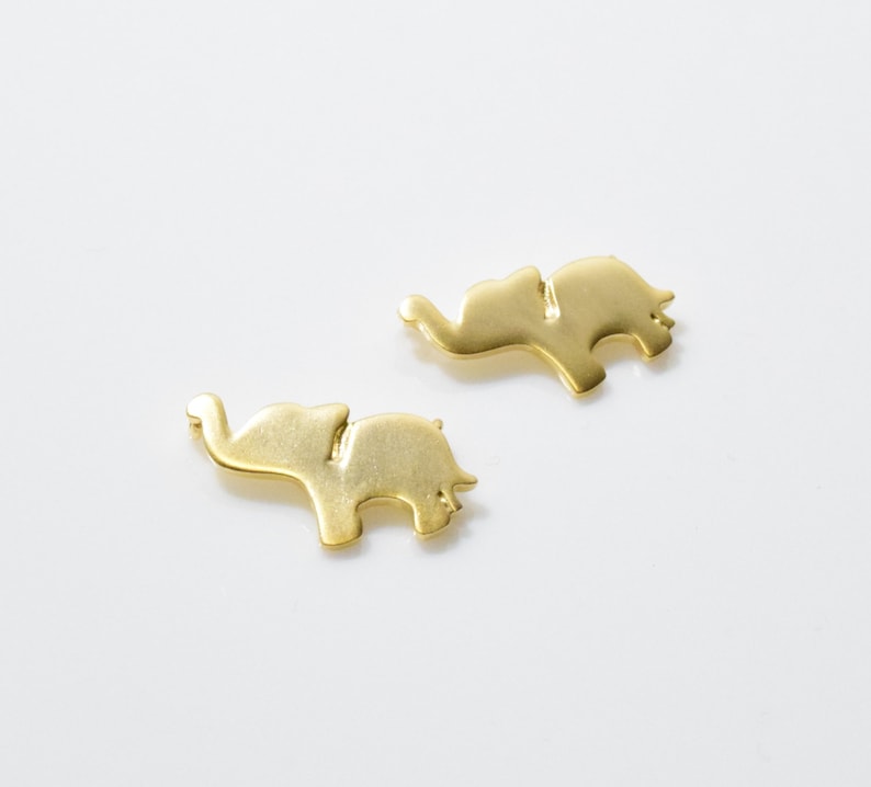 Jewelry Craft Supply 16K Matte Gold Plated over Brass Animal Pendant Elephant Connector Elephant Brass Pendant 2pcs IA0143-MG