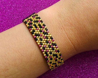 Beautiful Even Count Peyote Stitch Beading Pattern - GLITZ - for Black, Gold and Pink Miyuki Delicas