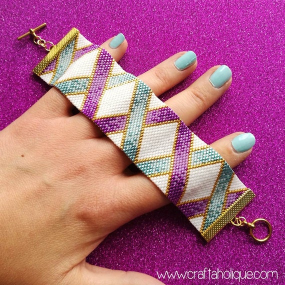 Premium Photo | Diy friendship bracelets with alpha patterns