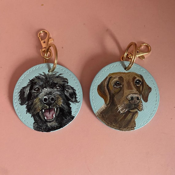 Personalised pet portrait keyring