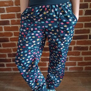 Schniesel pump pants for adults schniesel.Colorful flowers dark blue cotton pump pants retro flowers pump pants size. 34-46 Blue flowers image 2