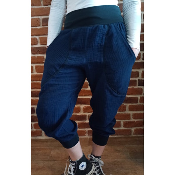 Schniesel muslin pump pants for women "schniesel.Dunkelblau muslin pump pants" muslin pants in dark blue size. 34-46 blue muslin