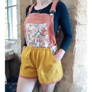 Schniesel muslin dungarees shorts for women &quot;schniesel.Orange mustard yellow flowers muslin shorts&quot; muslin pants in yellow & rust size 34-46