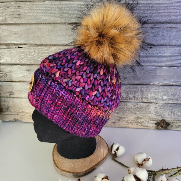 Tuque  Luxueuse 100%mérinos-Malabrigo-Incroyablement douce-Tricotée à La Main-Bonnet avec Pompon( Pom)-fil teint à la main-toque-Pour femme