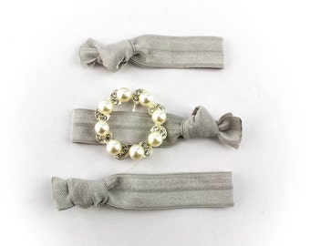 Set med stiliserade pärlkranshårsnoddar - 3 hårsnoddar med strass och elastiska hårsnoddar som även fungerar som armband
